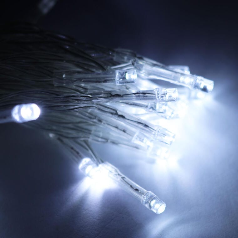 Lampki świąteczne 50 LED zimna biel na baterie, oryginalna fotografia