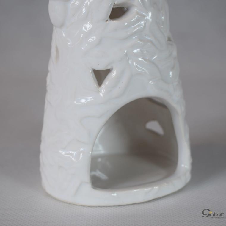 Ceramiczny lampion biały Mikołaj z choinką 23,5 cm – dodatkowy widok