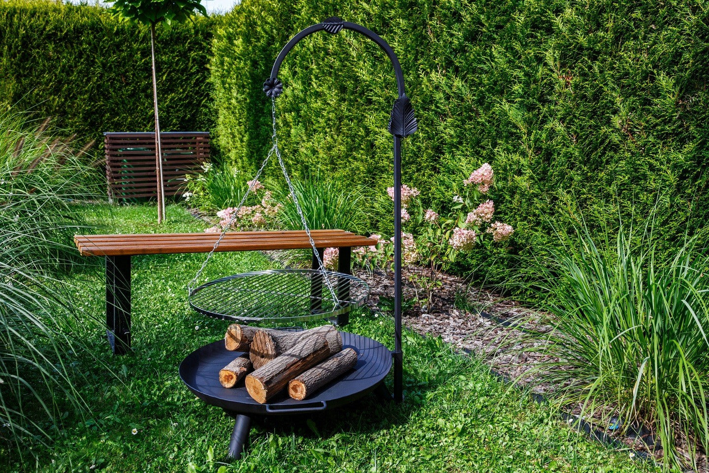 GRILL OGRODOWY na wysięgniku ŻURAW ruszt nierdzewny + palenisko + trójnóg