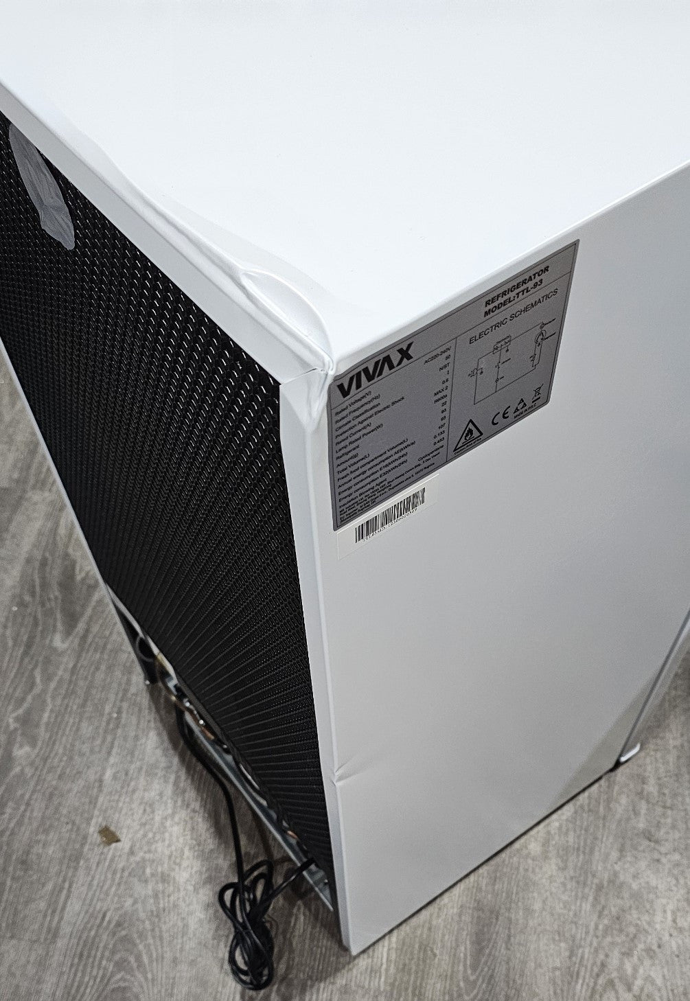 Mała lodówka biurowa hotelowa chłodziarka 93L 85cm Vivax TTL-93 OUTLET